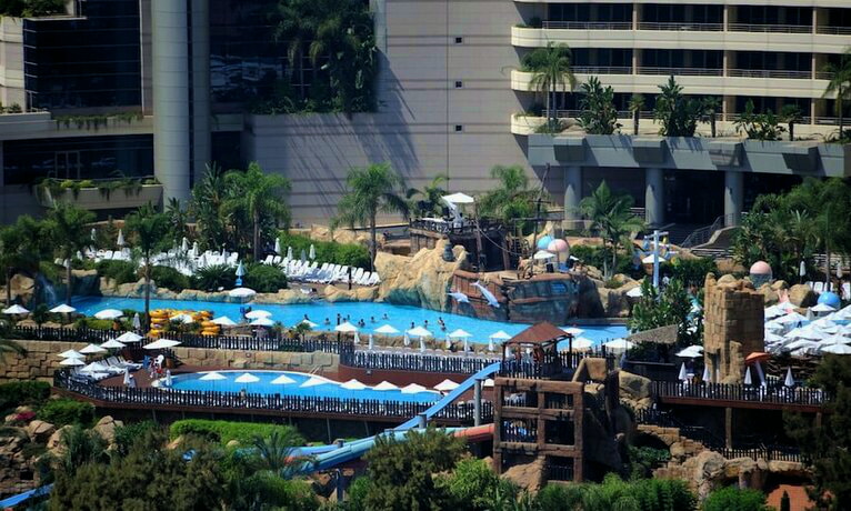 Le Royal Hotels & Resorts Beirut